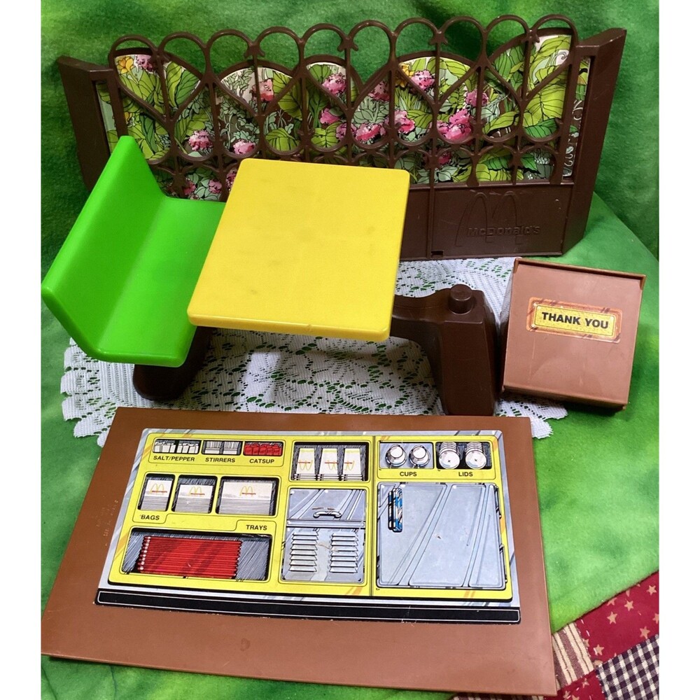 1982 Vintage Mattel Barbie Loves McDonald’s Restaurant Replacement Parts